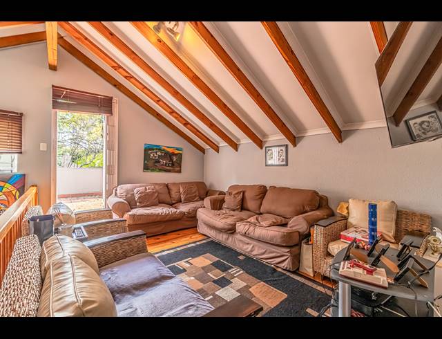 3 BEDROOM TOWNHOUSE FOR SALE IN DOUGLASDALE